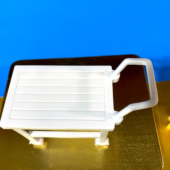 BARBIE VTG 1995 COLLECTIBLE PATIO DOLLHOUSE FURNITURE TABLE & PUSH CART - Picture 7 of 7